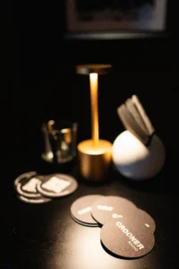 Lampes et sous verres merch Crooner Radio Luxembourg